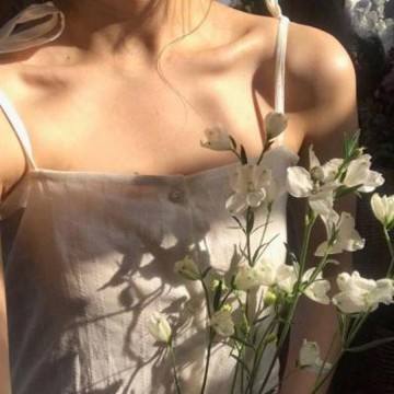 贪玩的小芳最新版